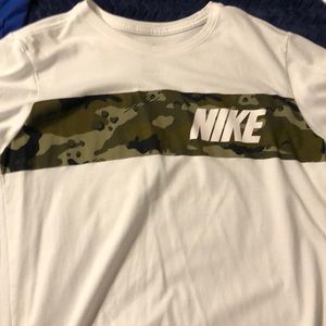 Nike short sleeve